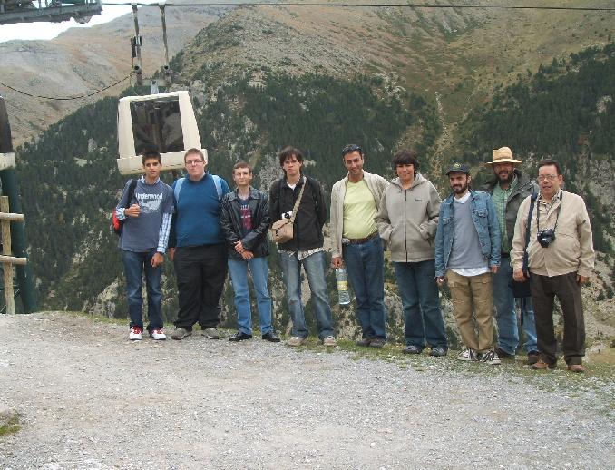 Grupo intermedio en lo alto del telecabina.JPG