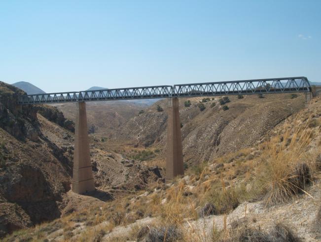 Puente y túnel de El Salado - Linares-Almería.JPG